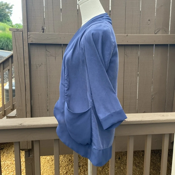 🌸Lightweight Cardigan/Blazer in blue with large front pockets - Picture 6 of 14